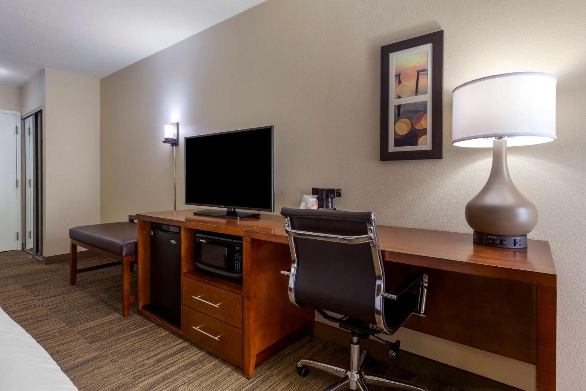 Comfort Inn University Durham - Chapel Hill Экстерьер фото